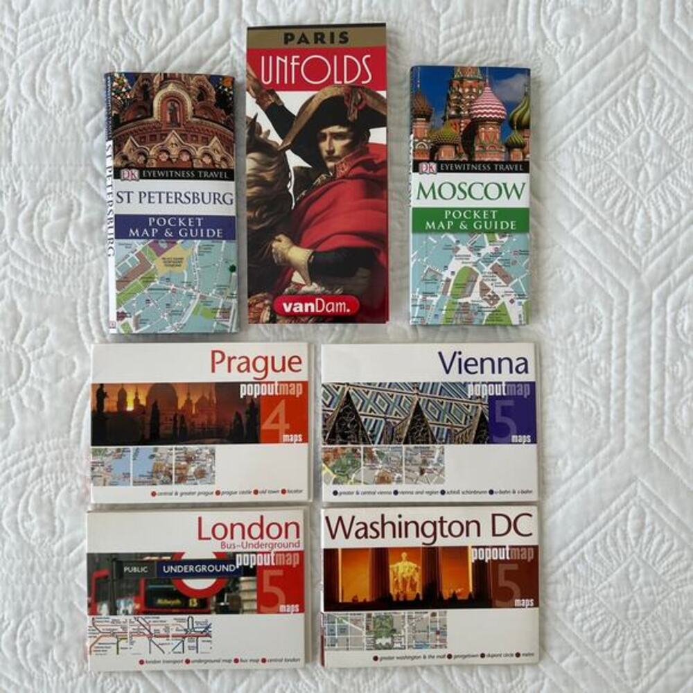 Lot 7 Pop Out Fold Out Maps London Prague Vienna St.‎ Petersburg Moscow Paris